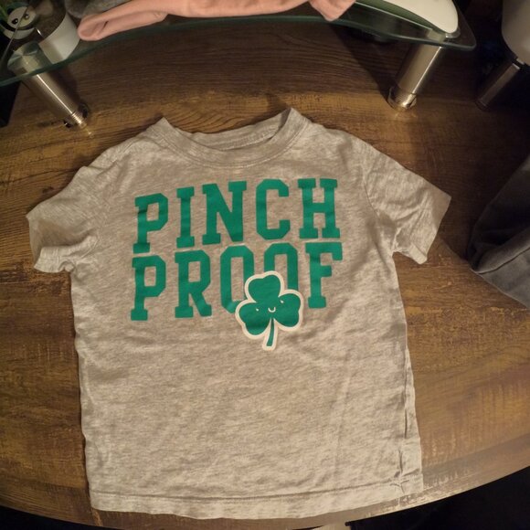 18 mon to 2T clothes - Picture 8 of 14